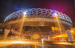 山東滕州市善國路-荊河路交叉口重鋼結(jié)構(gòu)人行天橋